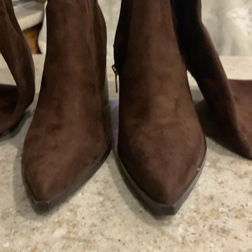 NWOT Marc Fisher Onyse Over the Knee Dark Brown Boots Size 9.5
